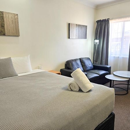 Ascot Lodge Motor Inn Kingaroy Extérieur photo