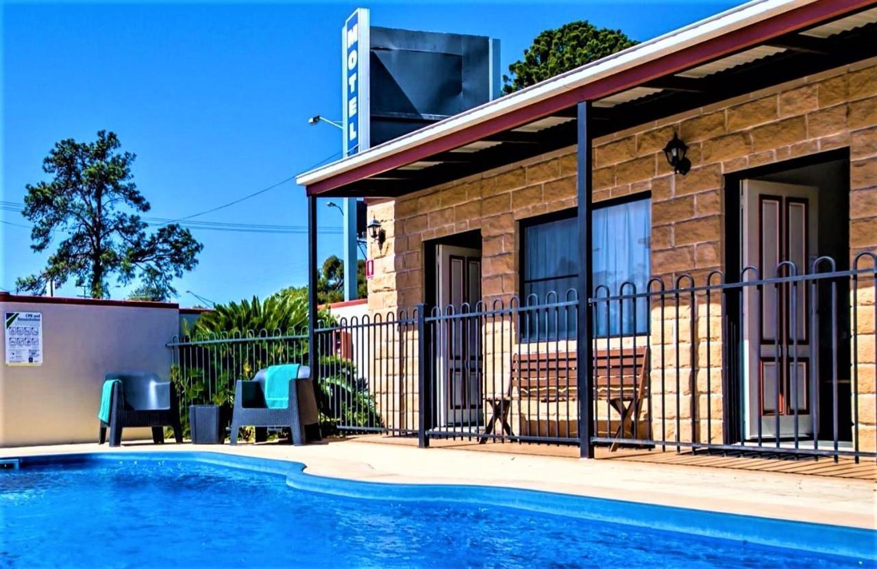 Ascot Lodge Motor Inn Kingaroy Extérieur photo