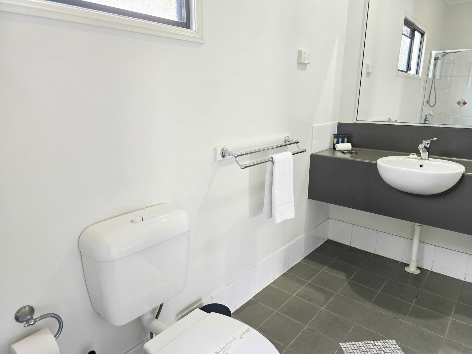 Ascot Lodge Motor Inn Kingaroy Extérieur photo