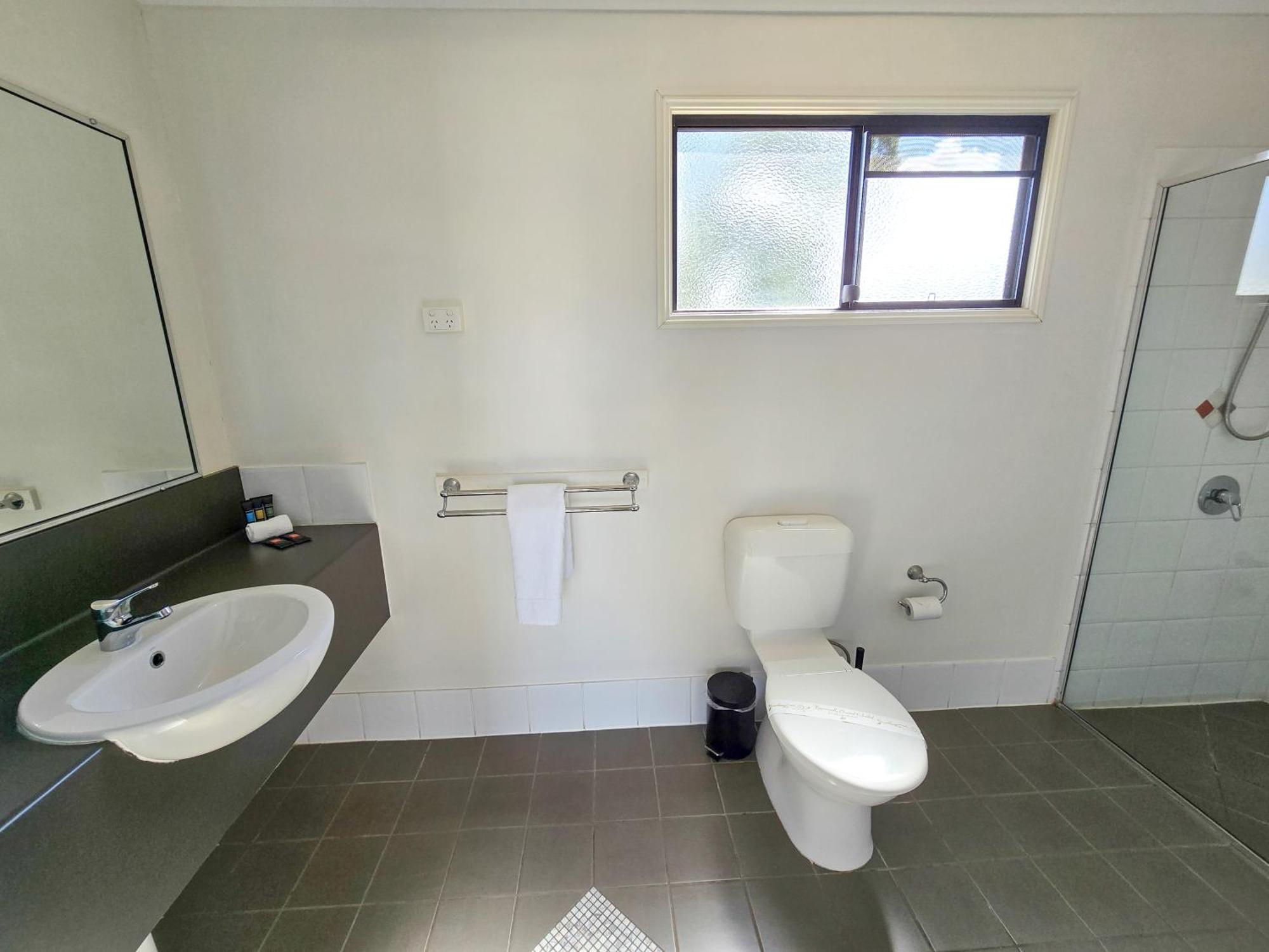Ascot Lodge Motor Inn Kingaroy Extérieur photo
